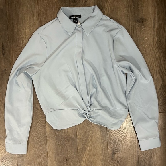 Light Blue Women's Crop Blouse - Picture 3 of 5